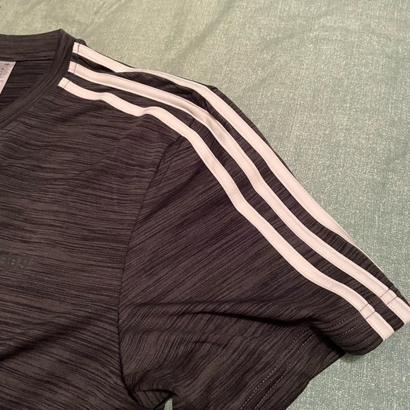 Adidas Athletic Shirt Size L - Picture 3 of 5